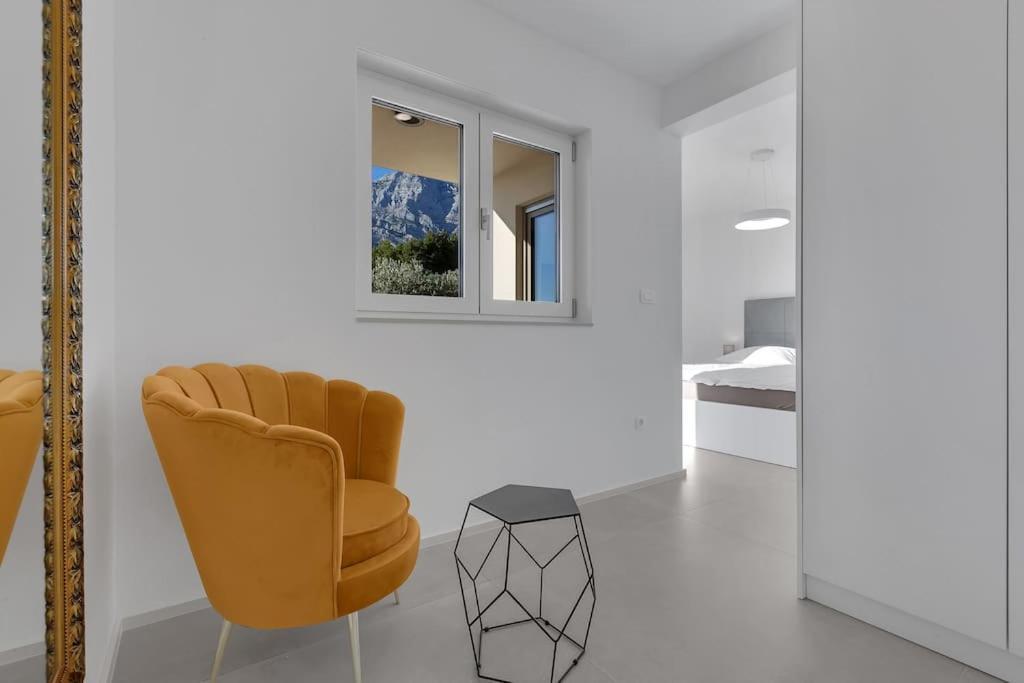 Apartman Delux With Private Pool - Makarska Exklusiv Tučepi Buitenkant foto